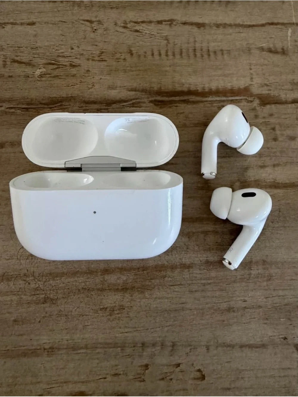 Apple Wireless Earbuds with Charging Case (White)